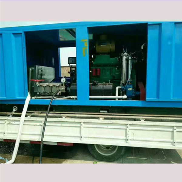 新疆化工廠使用廣源高壓清洗機現場